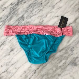 Lace band bikini bottoms